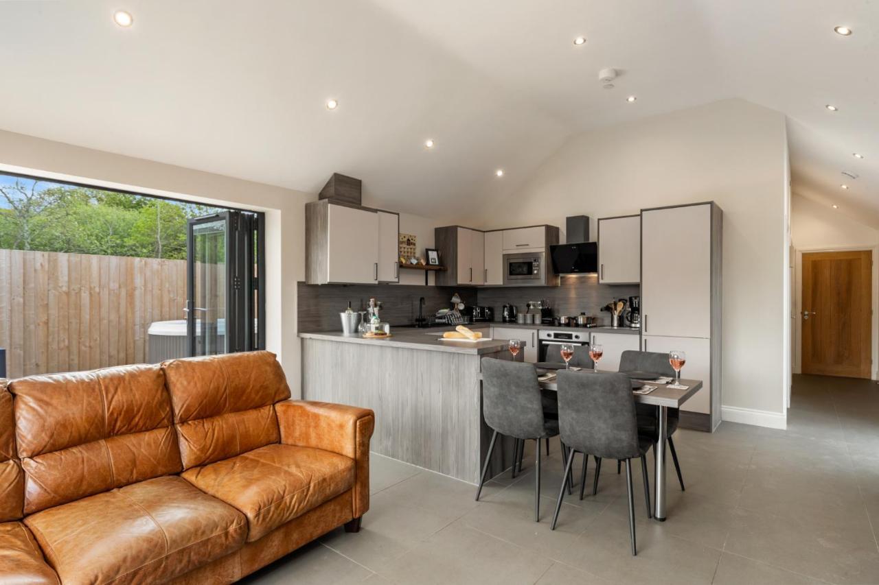 Cedar Cottage Tenby Zewnętrze zdjęcie